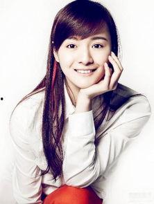 李依伊图片,光影交织下的璀璨星辉